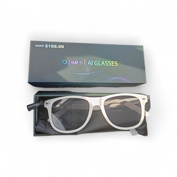 DMES AI Glasses in White